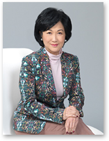 
			Regina Ip speaks on the Importance of Good Bilingual Communication in the Civil Service
		